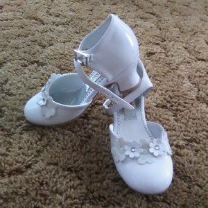 Dress shoes